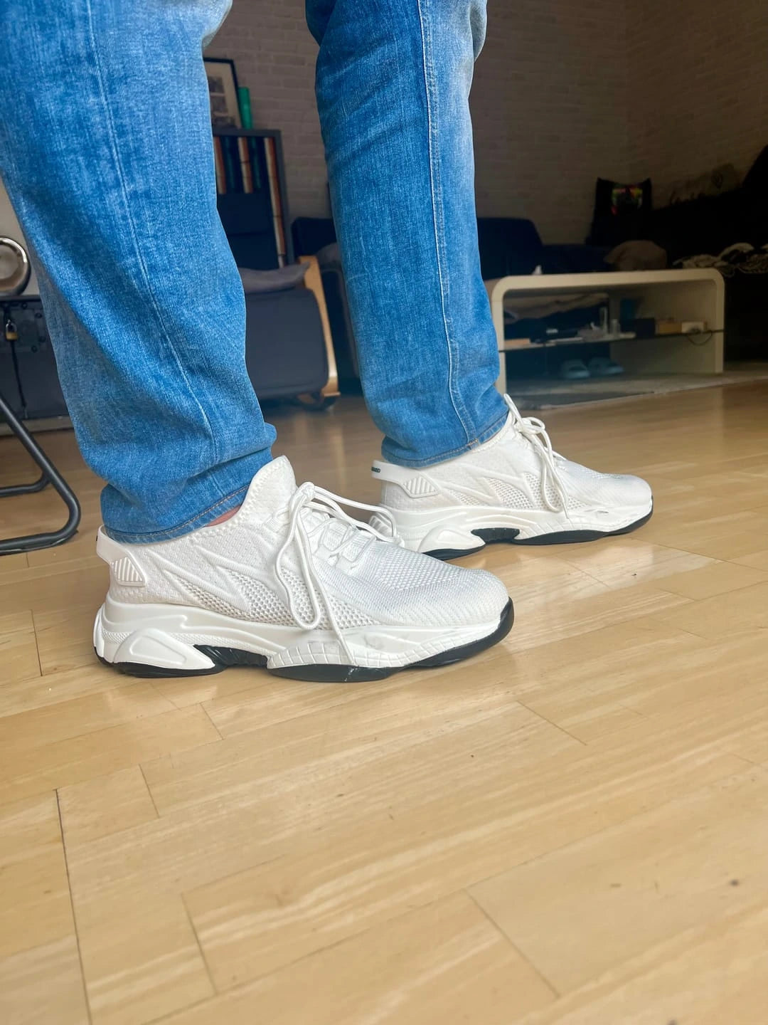 Avis client portant la basket Via Celsa blanche, chaussure rehaussante homme +6cm